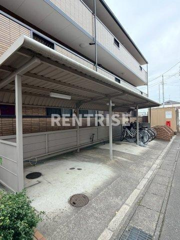 リベルタパラッツォの駐車場