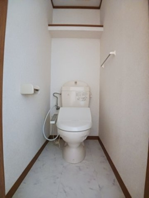 【トイレ】 | トレジャーガーデンⅡ | ゆったりとした空間のトイレです