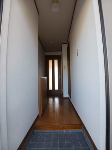 【玄関】 | トレジャーガーデンⅡ | ゆったりとした玄関です