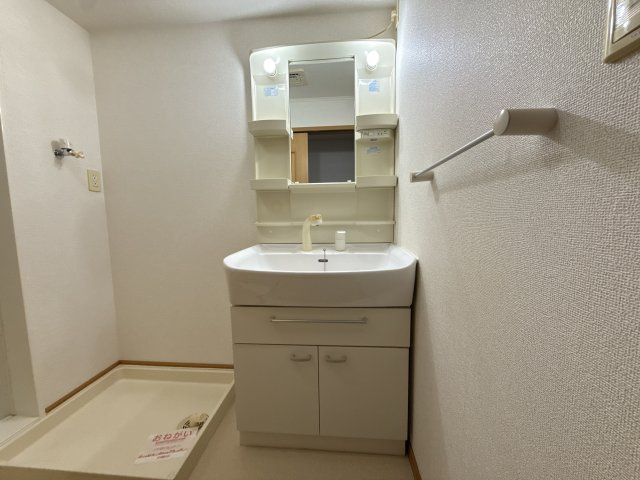 シャルマン・ベナの洗面所