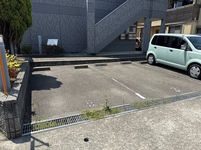 ヴァン　ヴェールの駐車場