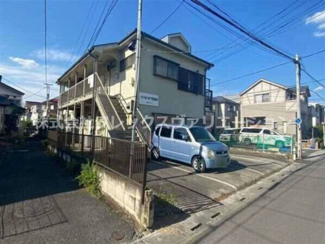 【外観】 | 整形地、広々間口！駐車場付きです