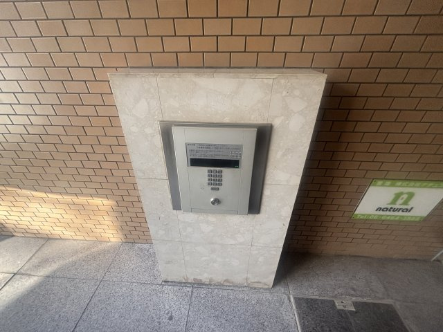 サンパレス２１六甲Ⅱのエントランス