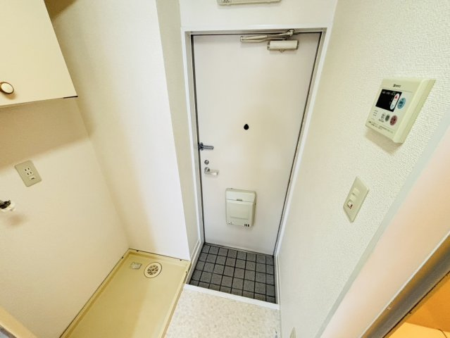 太宰府市石坂１丁目のアパートの玄関|別号数タイプ