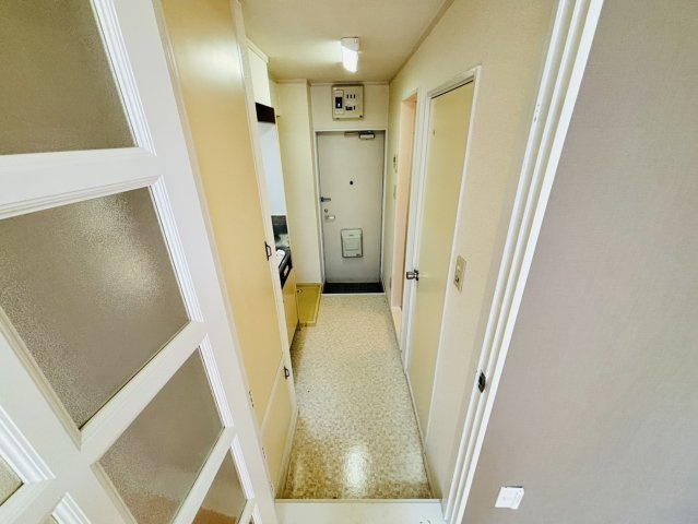 太宰府市石坂１丁目のアパートの玄関|別号数タイプ