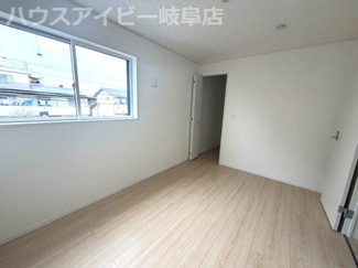 【洋室】 | 岐阜市菅生新築建売全2棟！お車並列3台可能！前面道路幅員6.0ｍ！お車停めやすいです♪ | 岐阜市菅生新築建売全2棟！お車並列3台可能！前面道路幅員6.0ｍ！お車停めやすいです♪