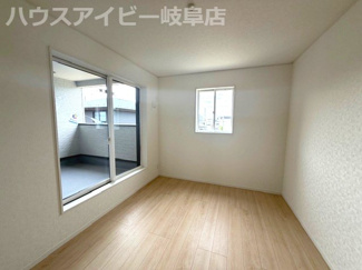 【洋室】 | 岐阜市菅生新築建売全2棟！お車並列3台可能！前面道路幅員6.0ｍ！お車停めやすいです♪ | 岐阜市菅生新築建売全2棟！お車並列3台可能！前面道路幅員6.0ｍ！お車停めやすいです♪