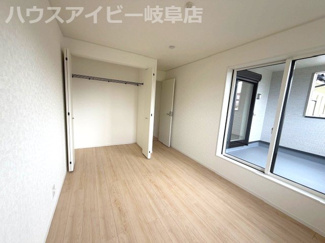 【洋室】 | 岐阜市菅生新築建売全2棟！お車並列3台可能！前面道路幅員6.0ｍ！お車停めやすいです♪ | 岐阜市菅生新築建売全2棟！お車並列3台可能！前面道路幅員6.0ｍ！お車停めやすいです♪