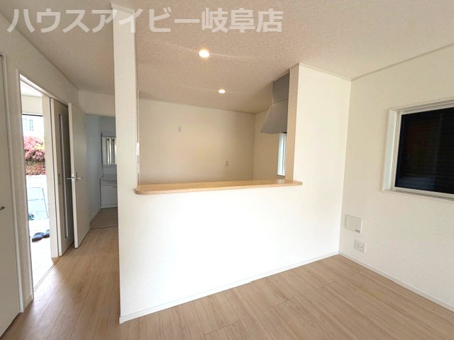 【居間・リビング】の画像