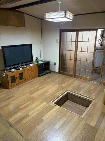 沼田市坊新田　中古500の居間・リビング