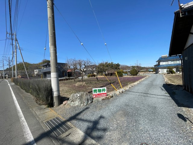 藤岡市三本木　土地650の周辺