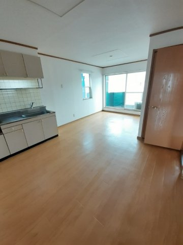 【居間・リビング】 | クレストール平生Ｂ | 居間です