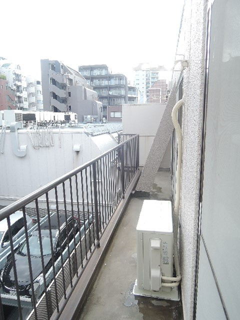 ドゥエル弥生のバルコニー|お洗濯にも便利なバルコニー付き