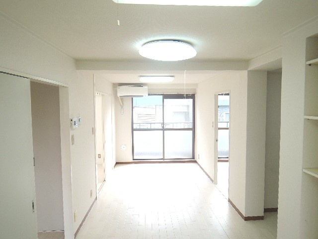 ドゥエル弥生の居間・リビング|おしゃれなリビングです