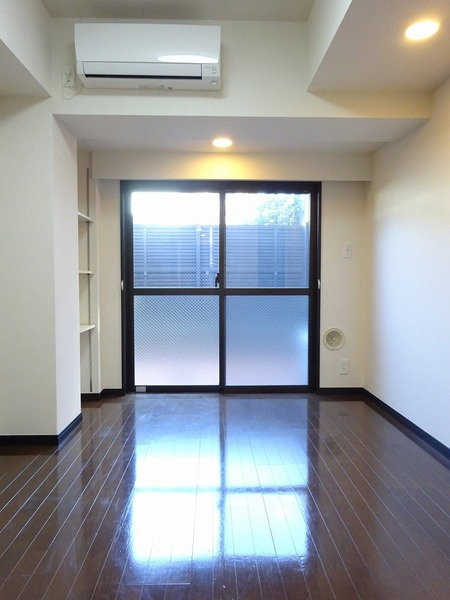 トーシンフェニックス沼袋の居間・リビング|ゆったりとしたリビングです