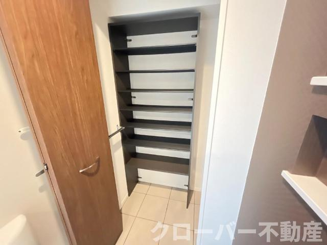 グランリヴィエールⅢの収納|シューズクローク