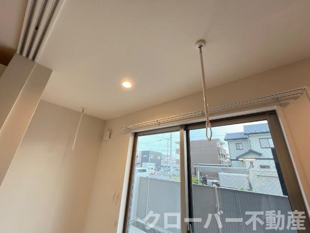 グランリヴィエールⅢの設備|室内物ほし用フック