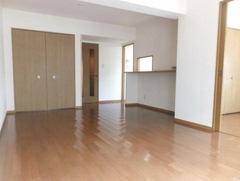 ロイヤルヒルズ中浦和の居間・リビング