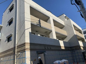 【外観】 | パークスリー高円寺 | 鉄筋コンクリート造のがっちりとした建物。