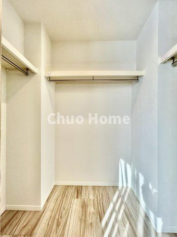 エルアルカサル尾久の収納|ウォークインクローゼット