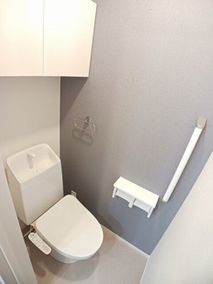 【トイレ】 | クラール有本 | 清潔感のあるトイレです