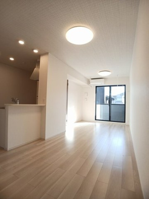 【居間・リビング】 | クラール有本 | 居間です