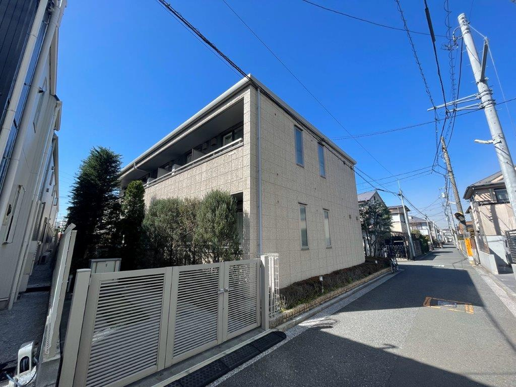 武蔵野市境南町５丁目の賃貸マンションの外観