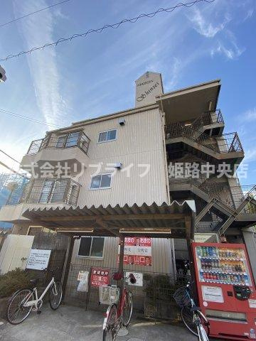 メゾンシンセイの外観