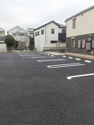 【駐車場】 | グレイス・K | 車をお持ちの方に嬉しい駐車場付きの物件です