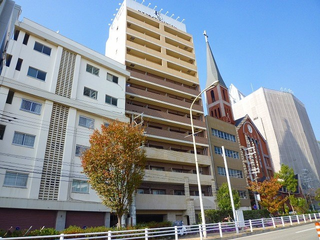 エスライズ新神戸の外観