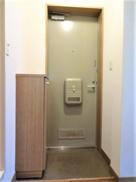 クレアモントハウスT＆Sの玄関