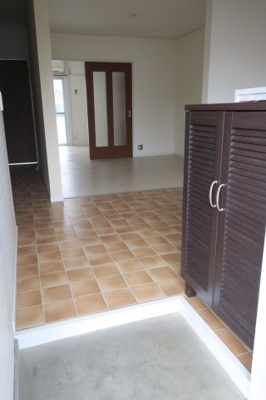 【玄関】 | アビタシオン小山