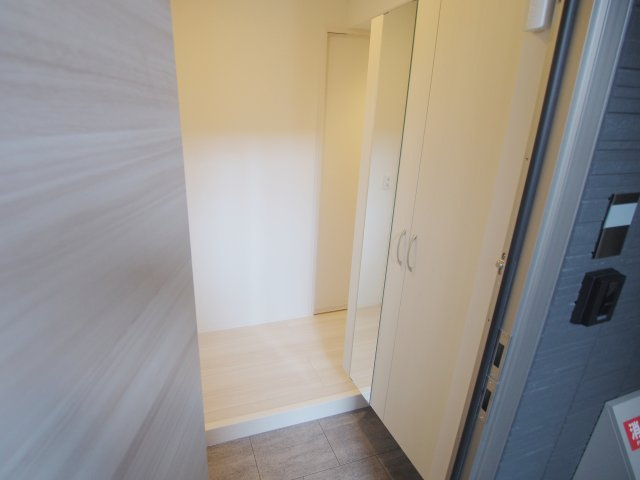 D-Room南小路の玄関