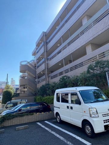 ★仲介手数料無料★オーベル高田馬場（角住戸につき陽当たり・眺望良好）の外観