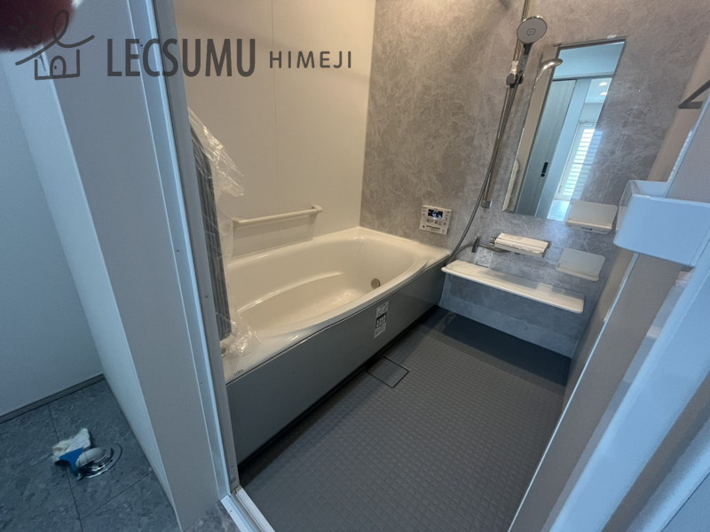 姫路市御立西3丁目/新築戸建の浴室