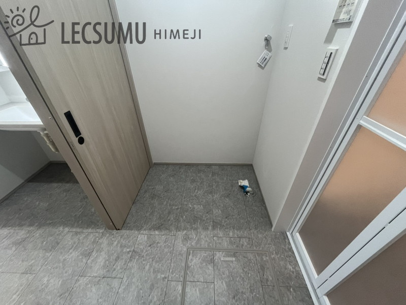 姫路市御立西3丁目/新築戸建のランドリースペース