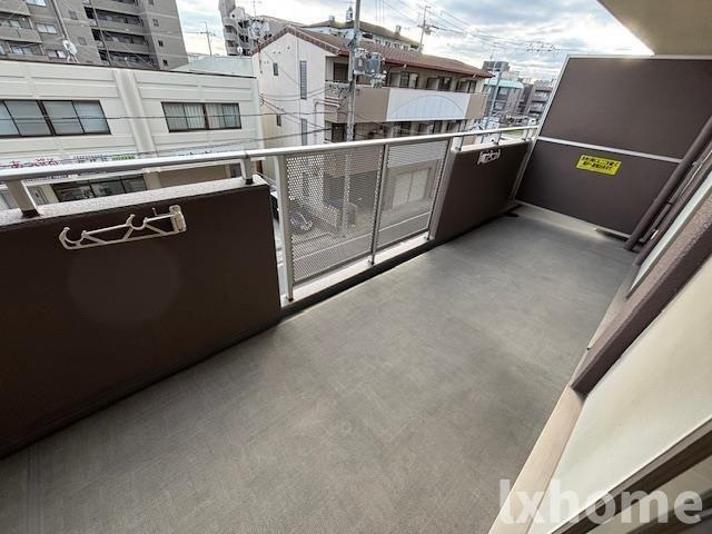 ラルク・アン・シェルのバルコニー|バルコニーからの眺めを楽しみながら食事をしませんか