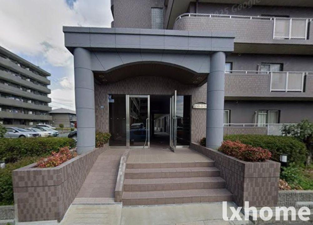 ラルク・アン・シェルのエントランス|ゆとりのあるエントランスです