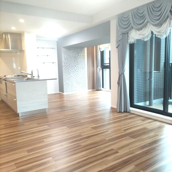 ローレルコート星が丘元町の居間・リビング