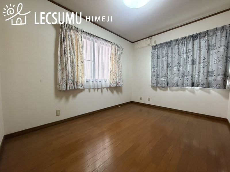 揖保郡太子町東保/中古戸建の洋室