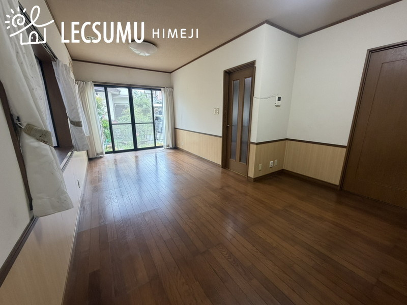 揖保郡太子町東保/中古戸建の居間・リビング