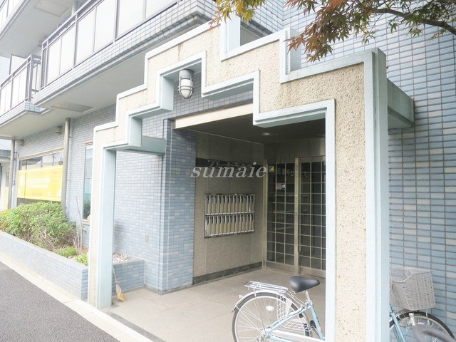 ブルービラ吉原のエントランス|入口周辺はこんな感じです！