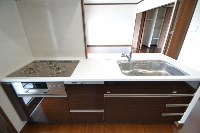ウイング三滝観音台のキッチン