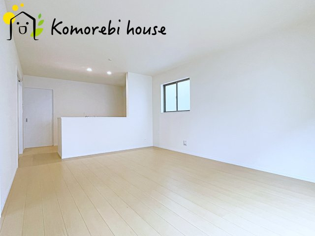 伊奈町栄1丁目46番　新築一戸建て　ハートフルタウン　Aの居間・リビング|こちらの居間で趣味の時間をお楽しみください