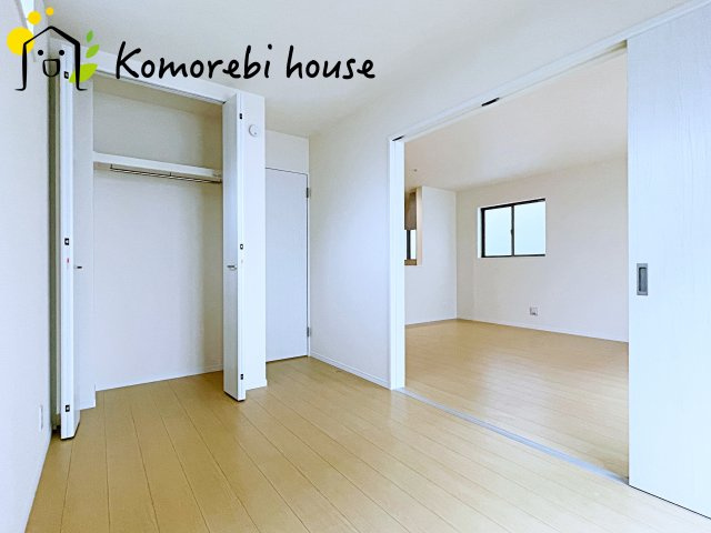 伊奈町栄1丁目46番　新築一戸建て　ハートフルタウン　Aの洋室|個人の部屋や寝室として使える洋室です