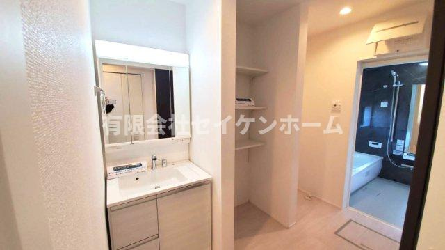 深谷市上野台　新築住宅1号棟（土地広々55坪超）の独立洗面台
