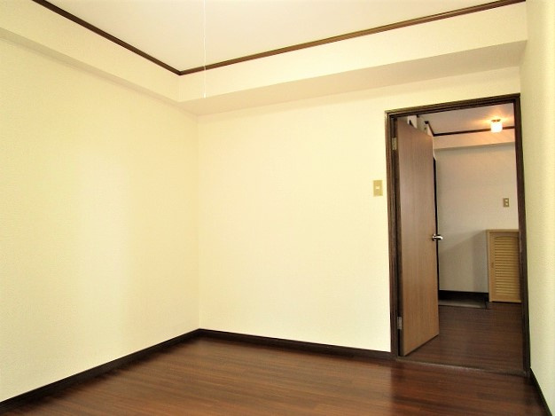 ハイツ三田の和室