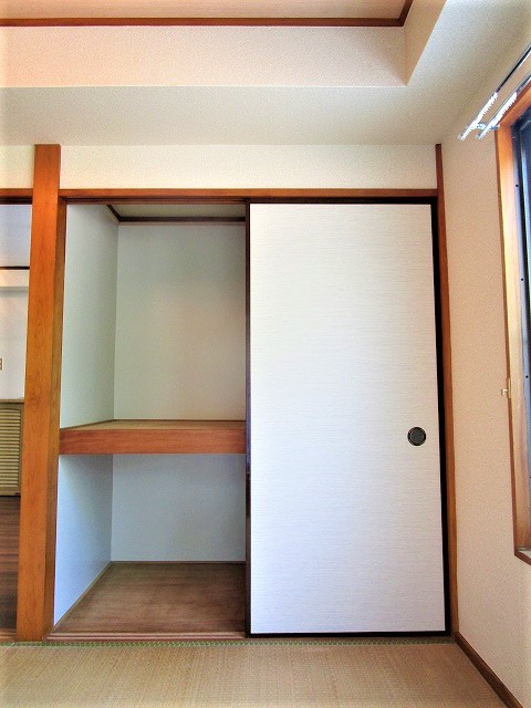 ハイツ三田の収納