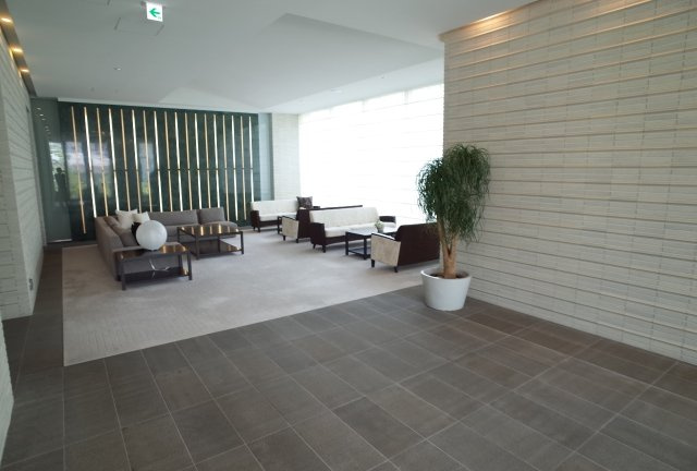 プラウドタワー住吉のロビー