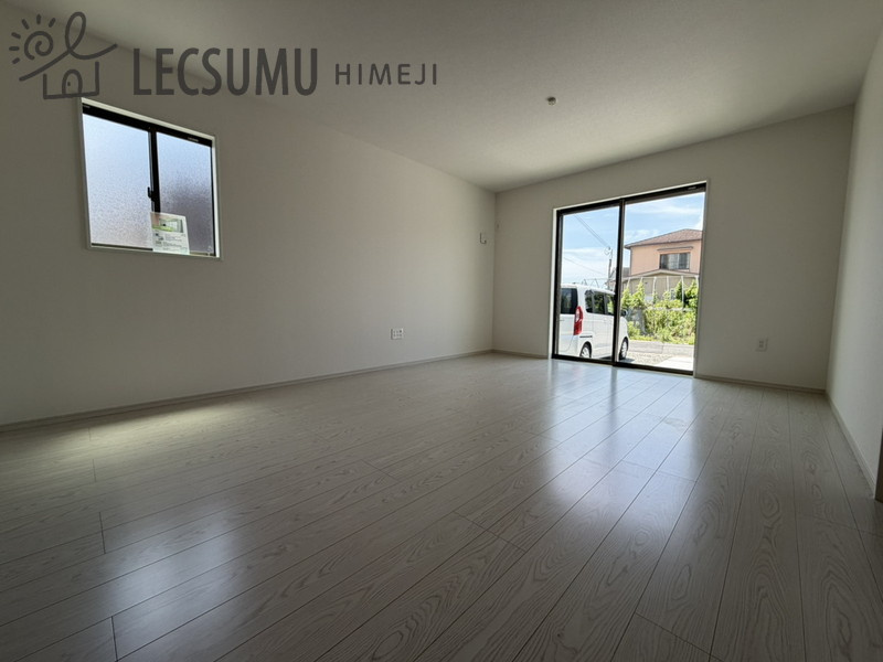姫路市広畑区才2期/新築戸建の居間・リビング